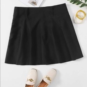Shein Plus Tartan Pleated Skirt in Black